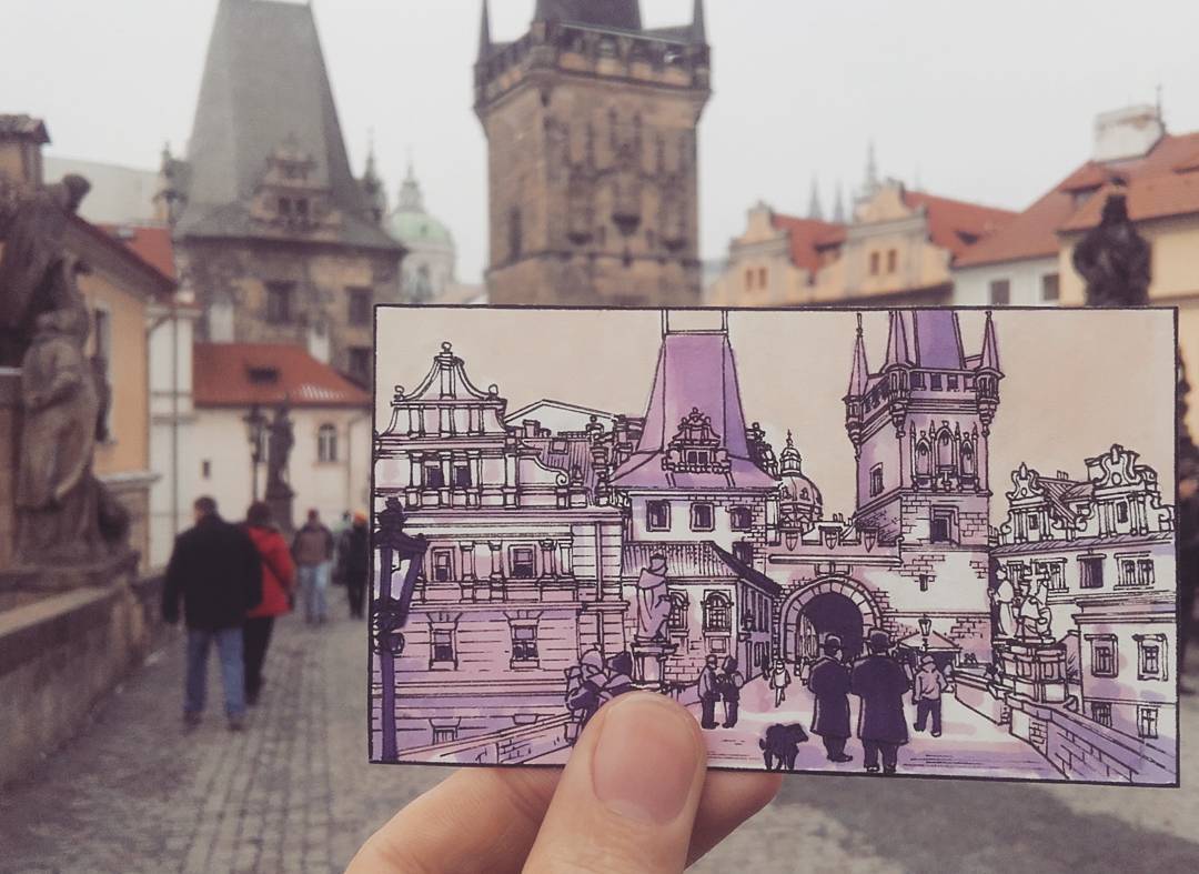 旅行画家用画笔记录城市的动人印记